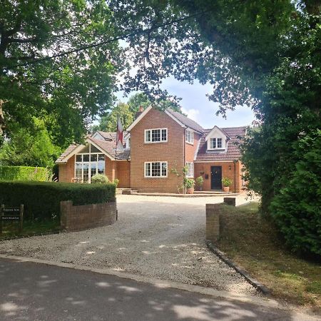 Ha'Penny Acre Bed and Breakfast Sherfield English Eksteriør billede