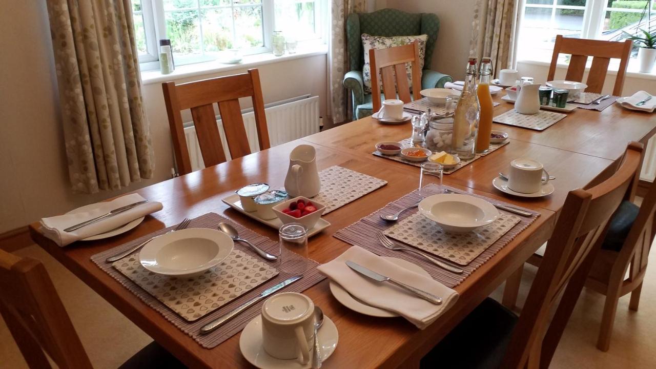 Ha'Penny Acre Bed and Breakfast Sherfield English Eksteriør billede