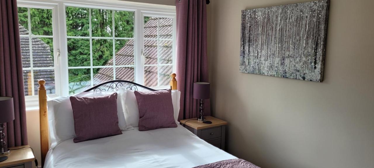 Ha'Penny Acre Bed and Breakfast Sherfield English Eksteriør billede