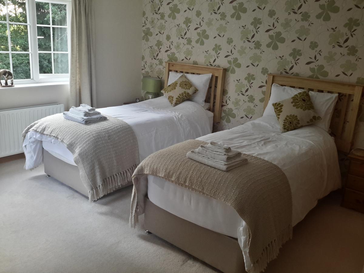Ha'Penny Acre Bed and Breakfast Sherfield English Eksteriør billede